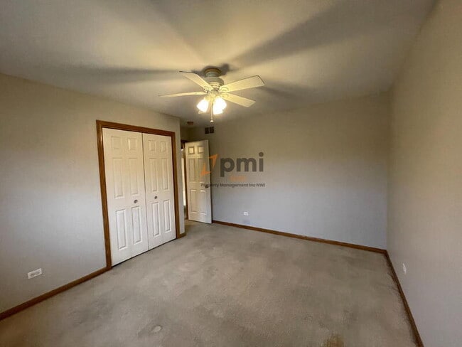 Building Photo - 725 Seminary Dr