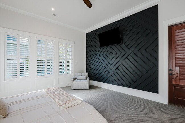 Building Photo - Stunning Custom Home in Palmetto Bluff