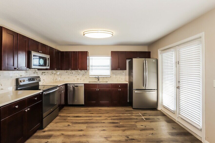 Building Photo - 2304 Pleasure Run Dr