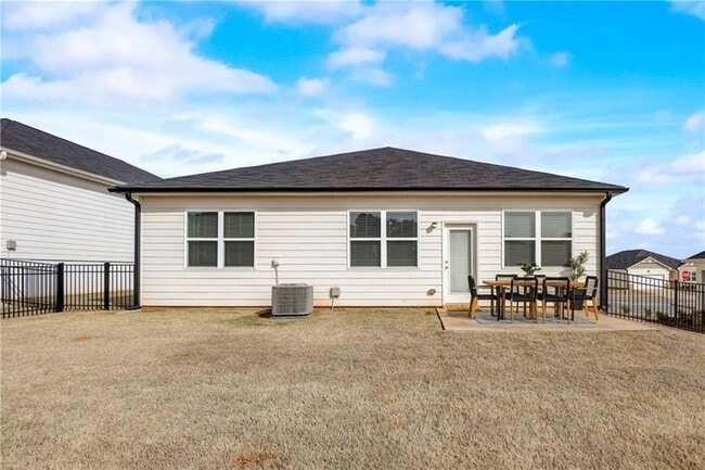 Building Photo - 257 Bur Oak Bend