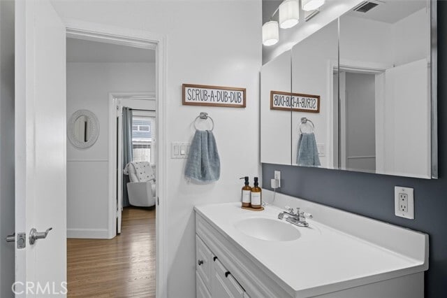 Building Photo - 5030 W 130th St