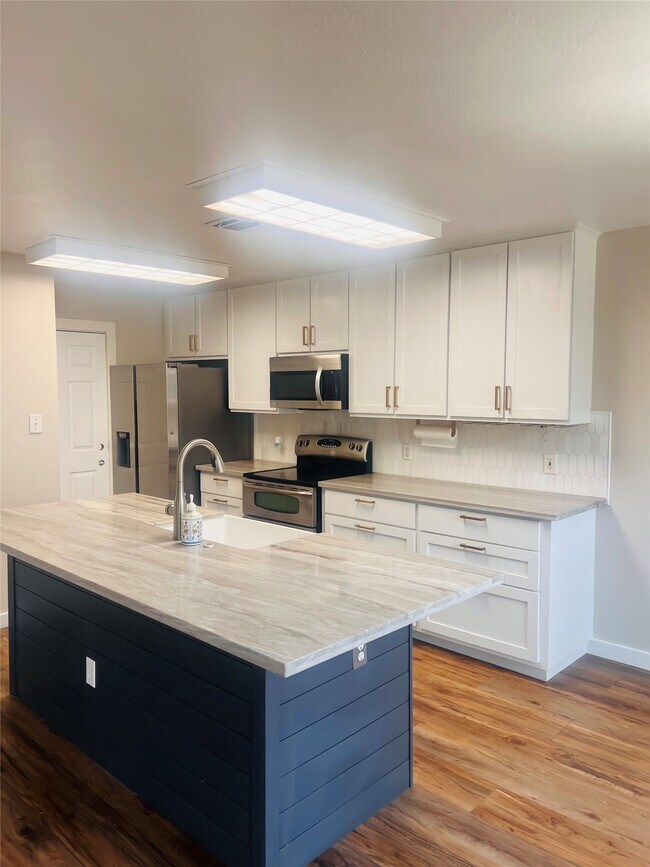 Building Photo - 15 Wineberry Pl