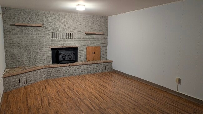 Building Photo - 1408-1402 2nd West Hill Dr