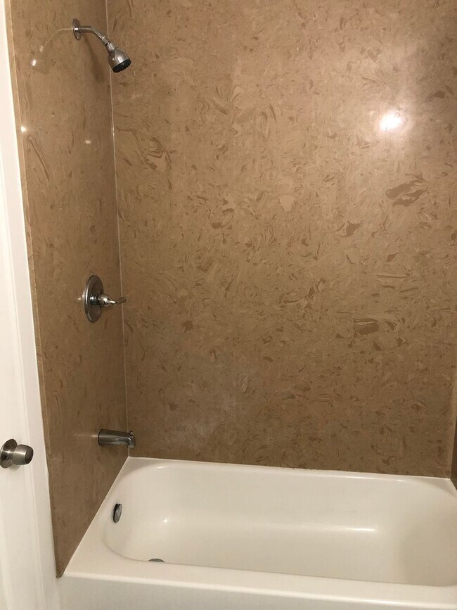 Building Photo - 1729-1731 Old Lynwood Circle