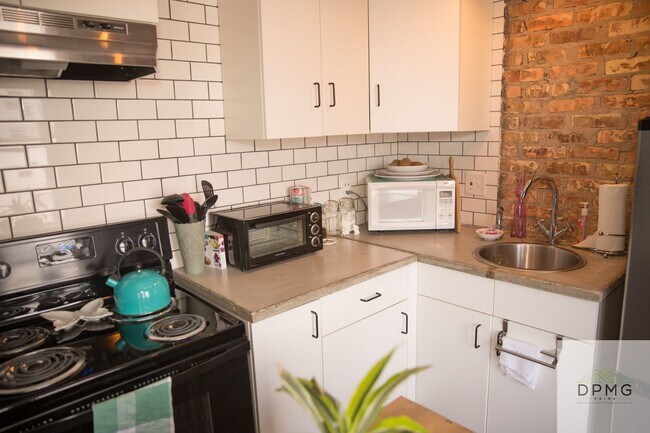 Building Photo - 108 S Hosmer St