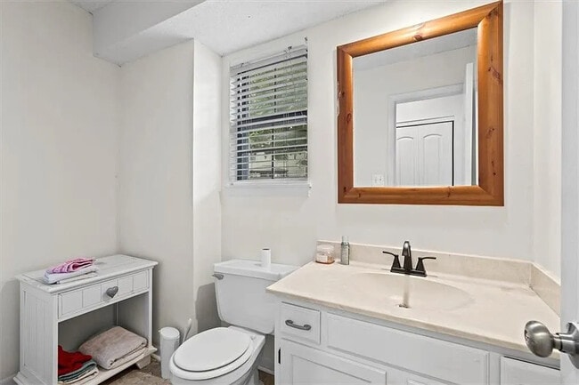 Building Photo - 12808 W 108th St