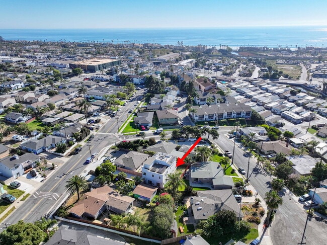 Building Photo - 810 California St