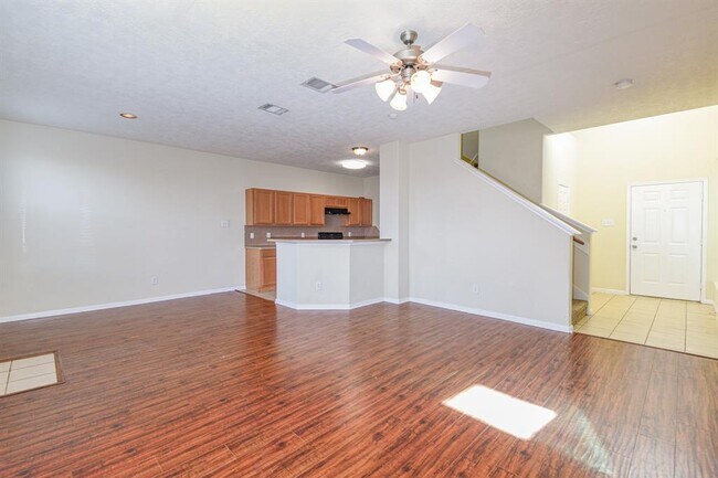 Building Photo - 15930 Langhamwood Ln