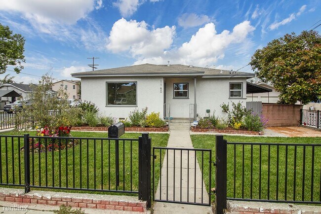 Primary Photo - 2 br, 1.5 bath Duplex - 1160 North Fries A...