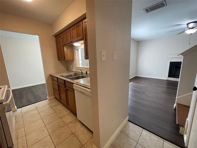 Building Photo - 5516 Lewis Ct