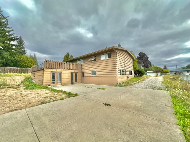 Primary Photo - 2,510 Sq Ft | 5 Bedroom · 3 Bathroom – W/D, Terrace, Garage & Extra Space