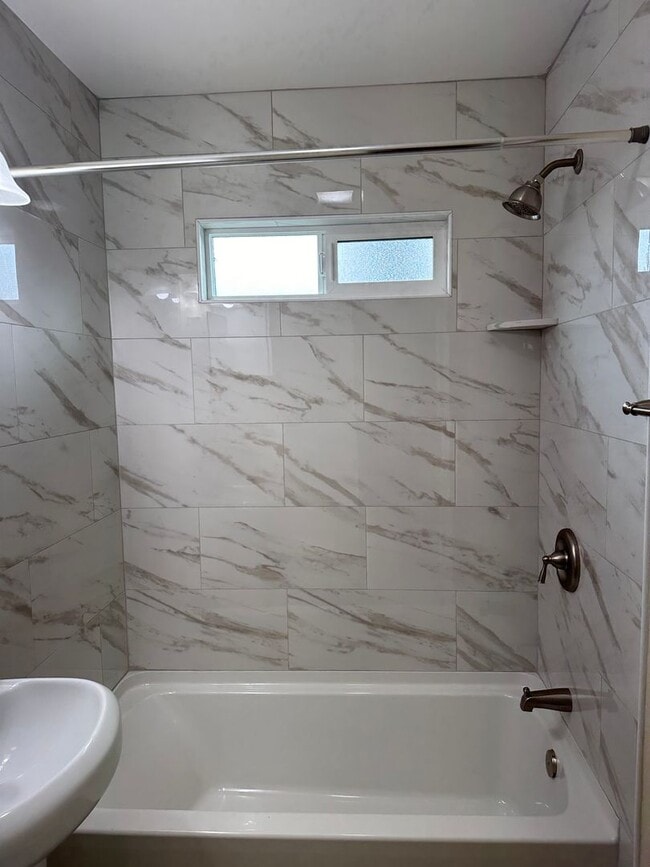 Building Photo - 317 Richfield Ave