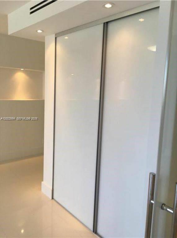 Building Photo - 200 SE 15th Rd