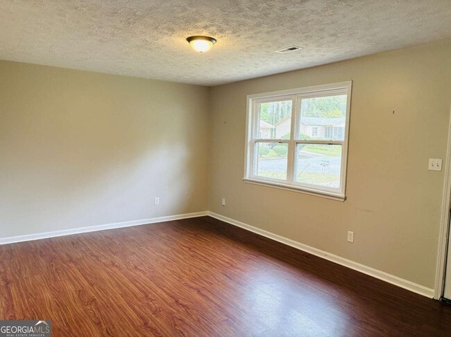 Building Photo - 42 Westgate Park Ln