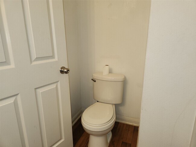 Building Photo - 303 Pine Mist Ln