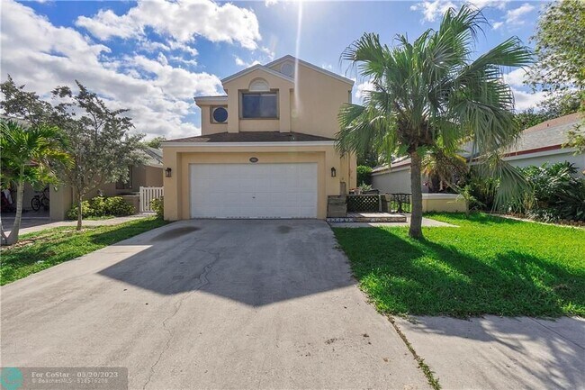 Building Photo - 1920 NW 34th Ave