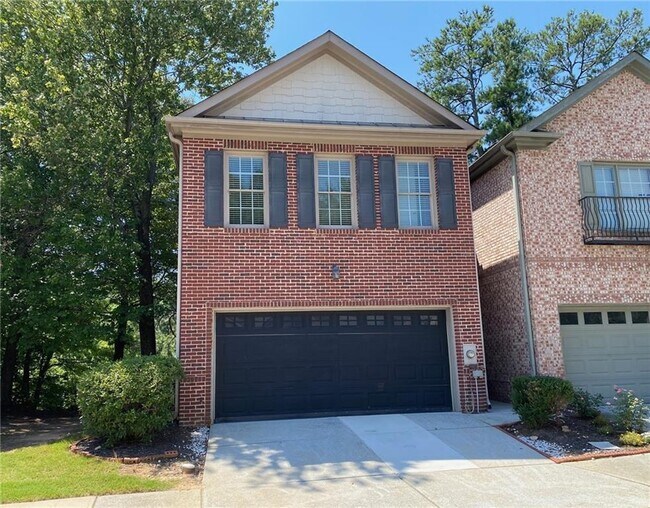 Building Photo - 1664 Oakbrook Lake Dr NW
