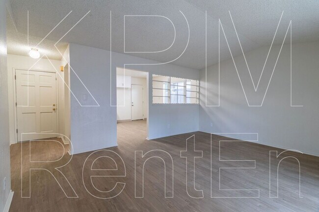 Building Photo - 1803 Westmora Ave