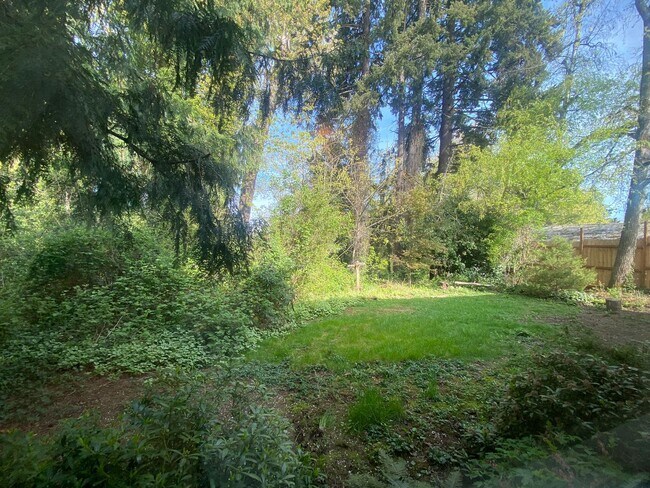 Building Photo - 075LincolnSt