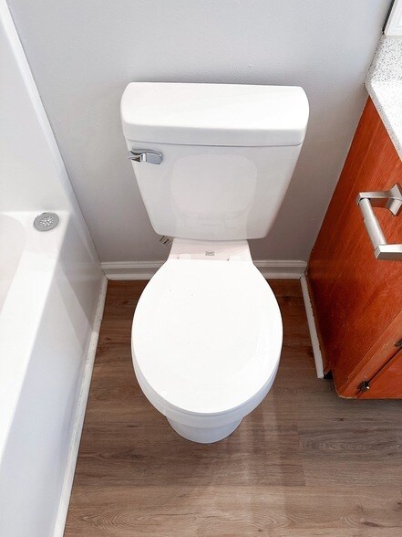 Building Photo - 470 Martha Ln