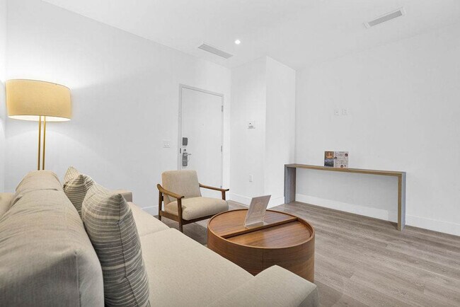 Building Photo - 239 SW 9th St