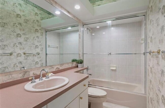 Building Photo - 2270 N Highland Ave