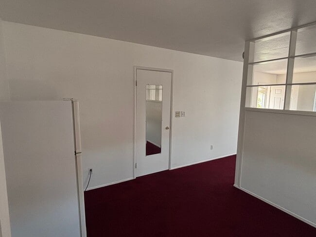 Building Photo - Studio in Chula Vista with spacious backyard.