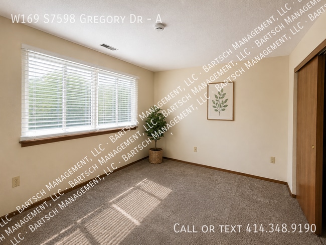 Building Photo - W169S7598-S7598 Gregory Dr