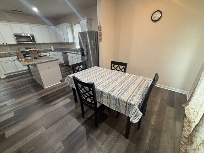 Building Photo - Room in House on Justice Union Ct