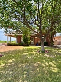Building Photo - NOW AVAILABLE - Beautiful Patio Home in Southridge!!