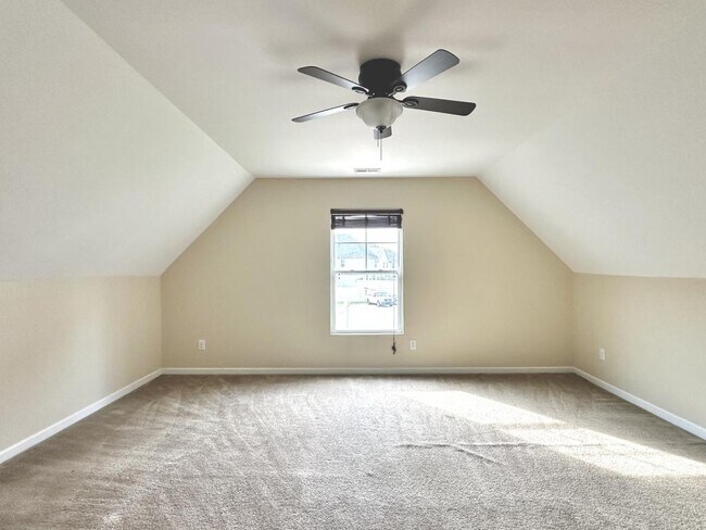 Building Photo - 1205 Peppermint Ct