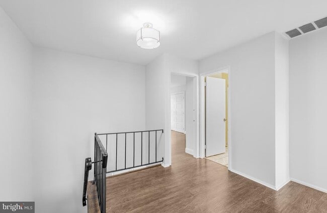 Building Photo - 75 Fomalhaut Ave