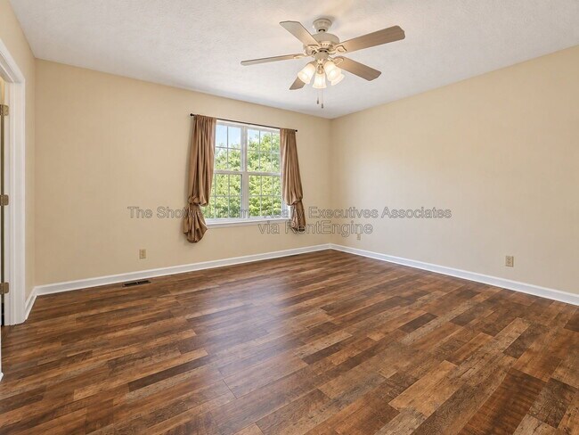 Building Photo - 407 Herringbone Ct