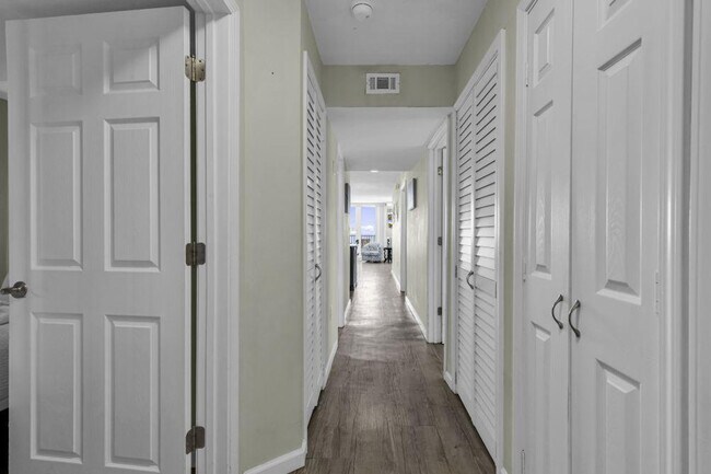 Building Photo - 2500 N Ocean Blvd