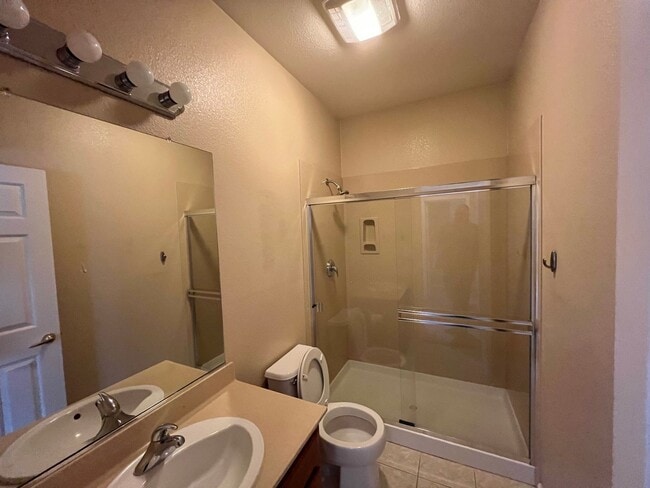 Building Photo - 3775 Millerton Pl