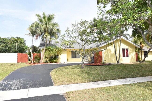 Building Photo - 9426 Southampton Pl