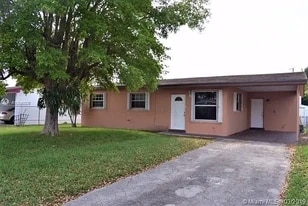 Building Photo - 10872 SW 222nd Dr