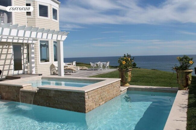Building Photo - 390 Old Montauk Hwy