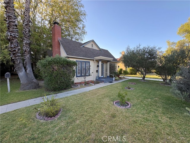Building Photo - 894 S Los Robles Ave