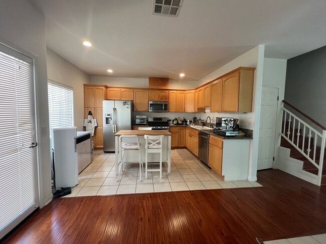 Building Photo - 4516 Ramsdell Ave