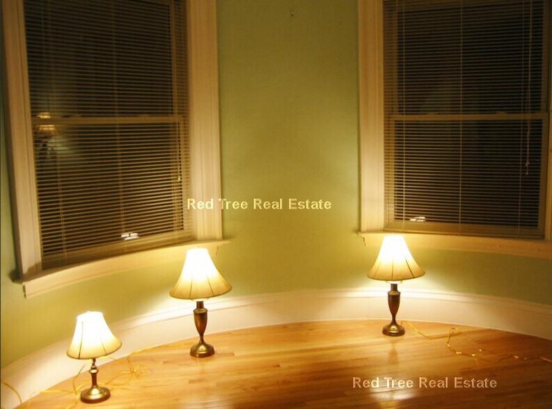 Building Photo - 12 Verndale St