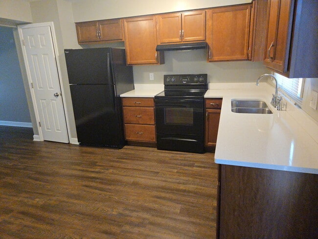 Building Photo - 306 Heustis St