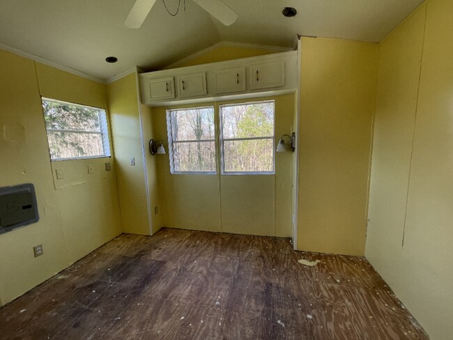 Building Photo - 119 Ray Cir