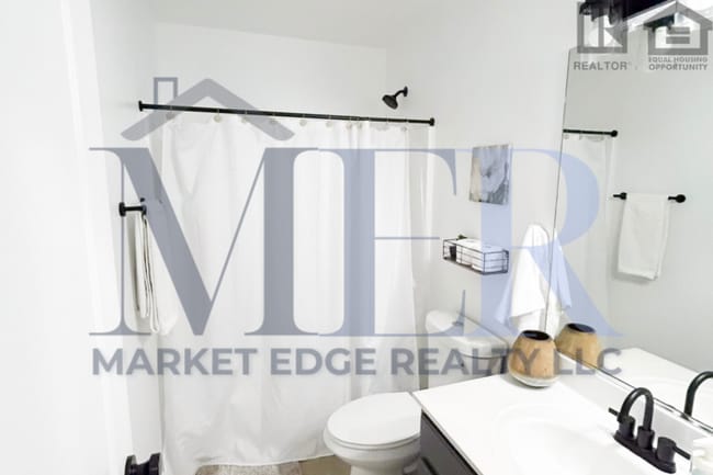 Building Photo - 3Bed/2Bath Furnished Home at 19th Ave & So...