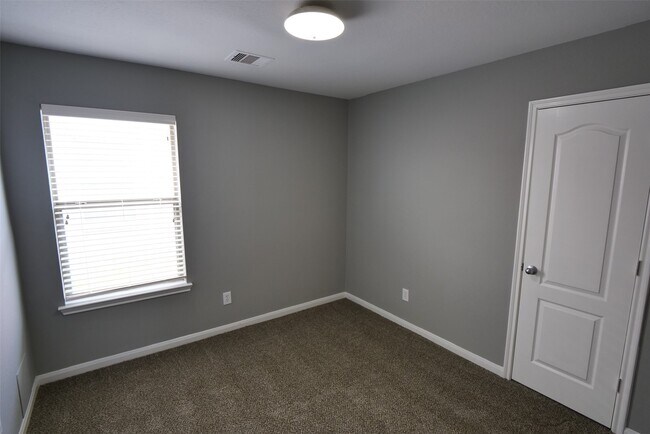 Building Photo - 7522 Appleberry Dr