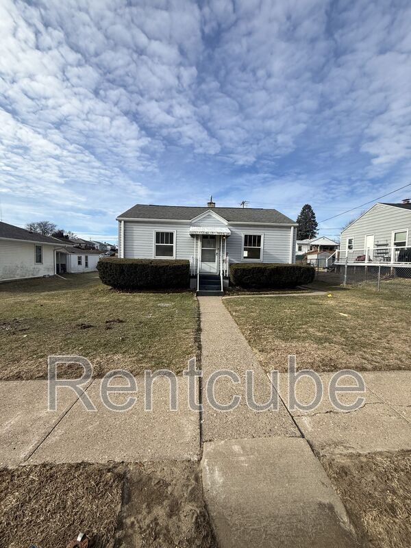 Building Photo - 3025 Windsor Ave