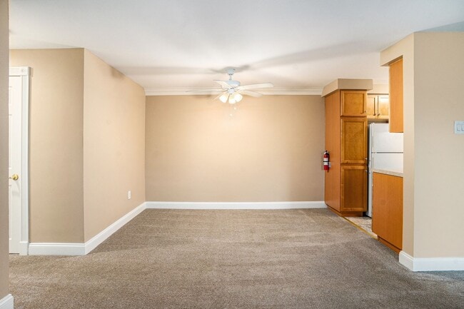 Building Photo - Almont Terrace