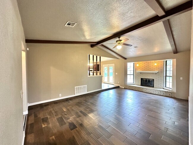 Building Photo - 3 Bed 2 Bath Home in Windsor Estates
