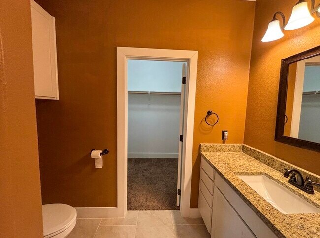 Building Photo - 168 Uplift