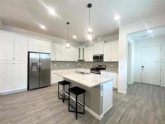 Building Photo - 724 Winterside Dr